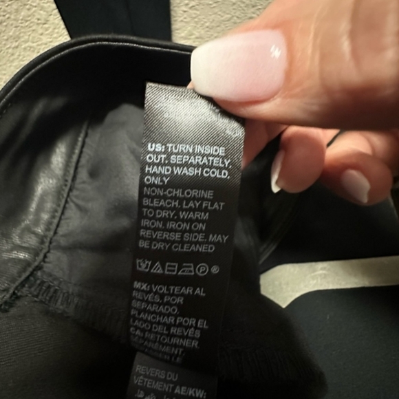 NWT White House Black Market Coated Zipper Pencil Skirt Size 6 - Picture 11 of 11